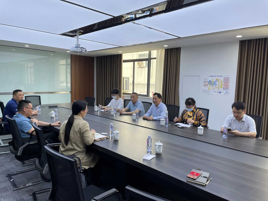 嘉興市人大常委會(huì)副主任趙建明一行考察公司