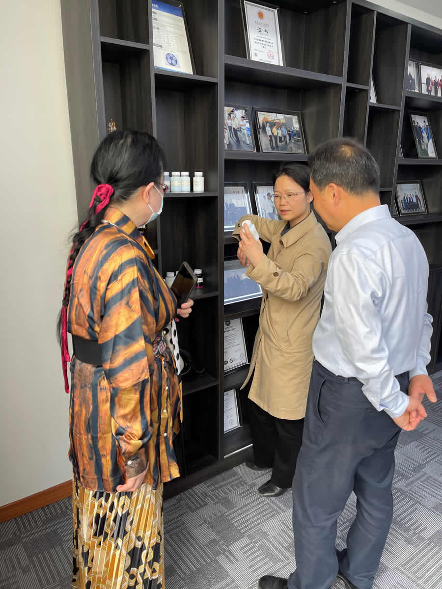 嘉興市人大常委會(huì)副主任趙建明一行考察公司